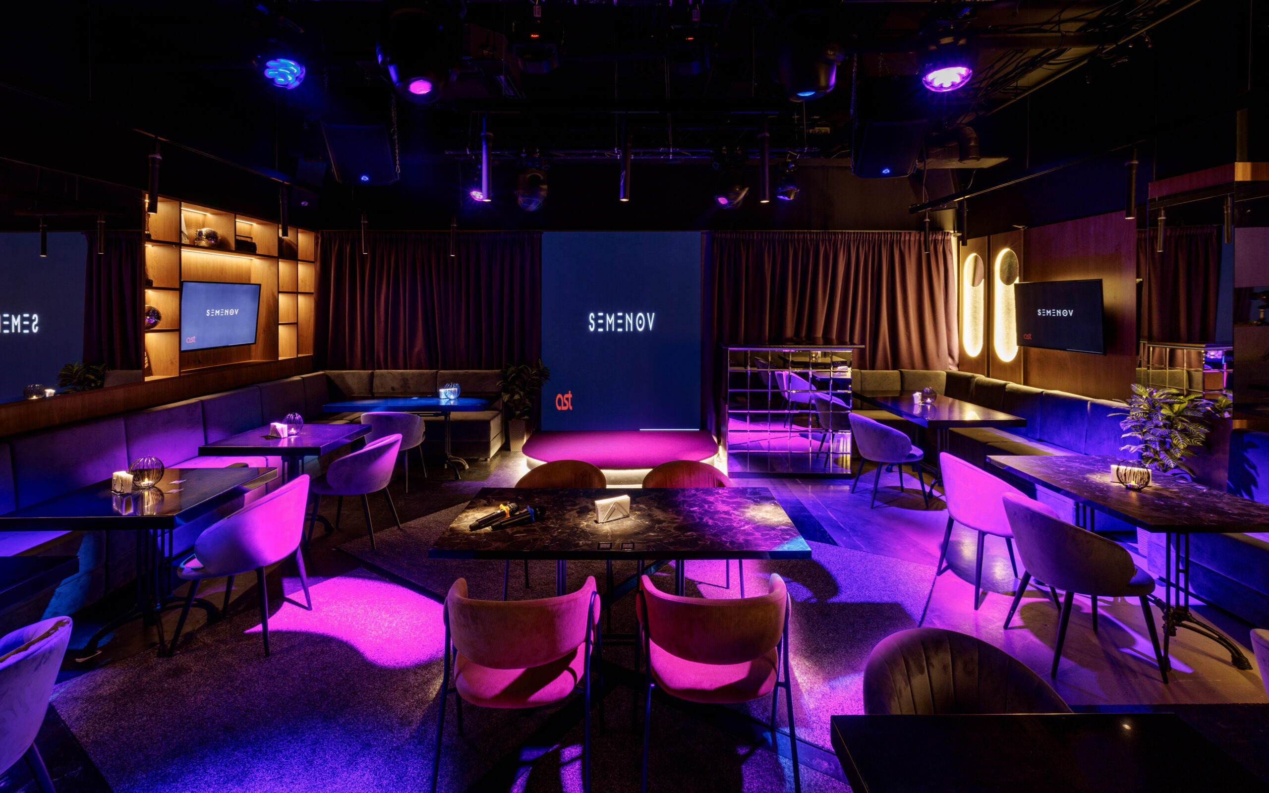 Основной зал