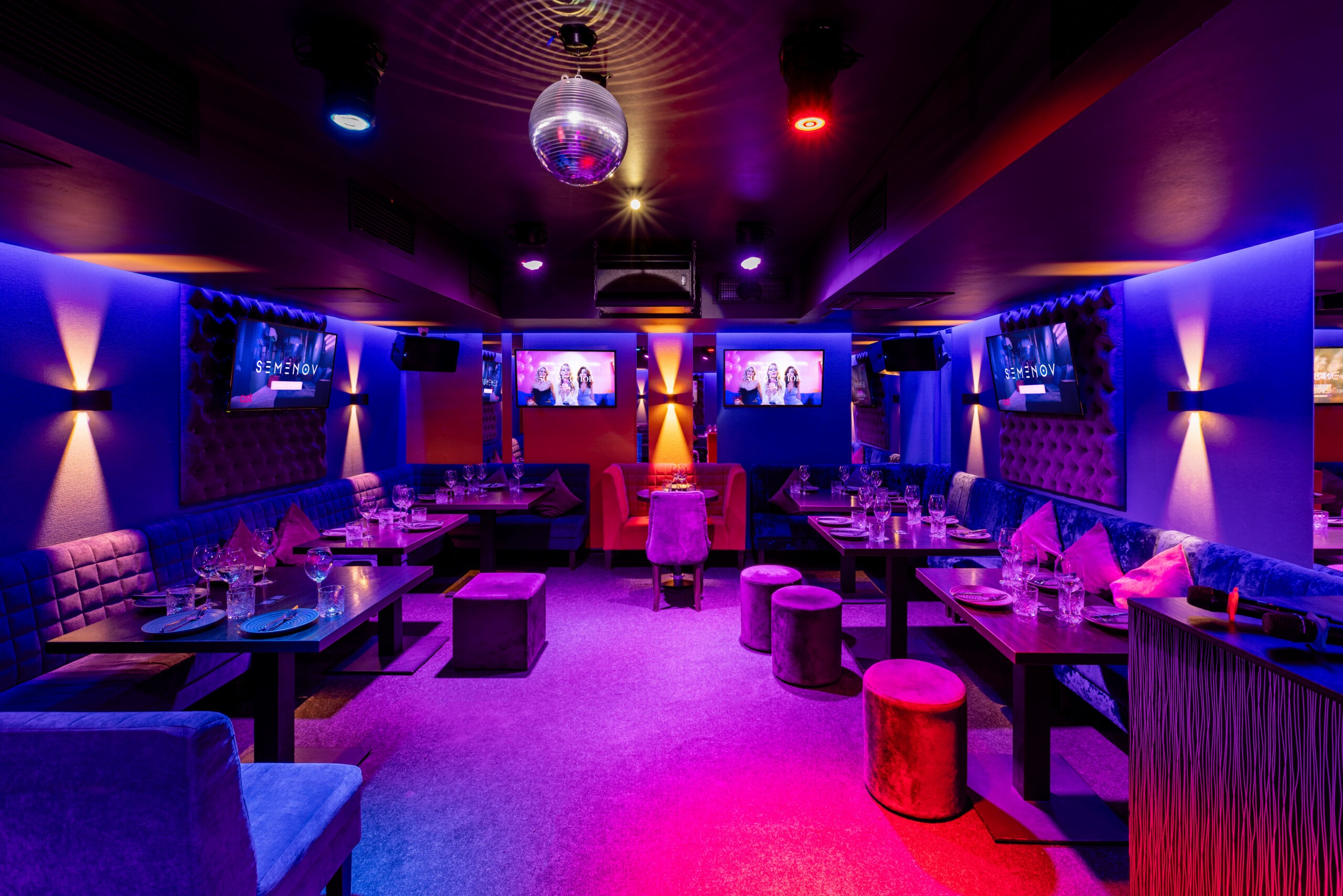 Основной зал