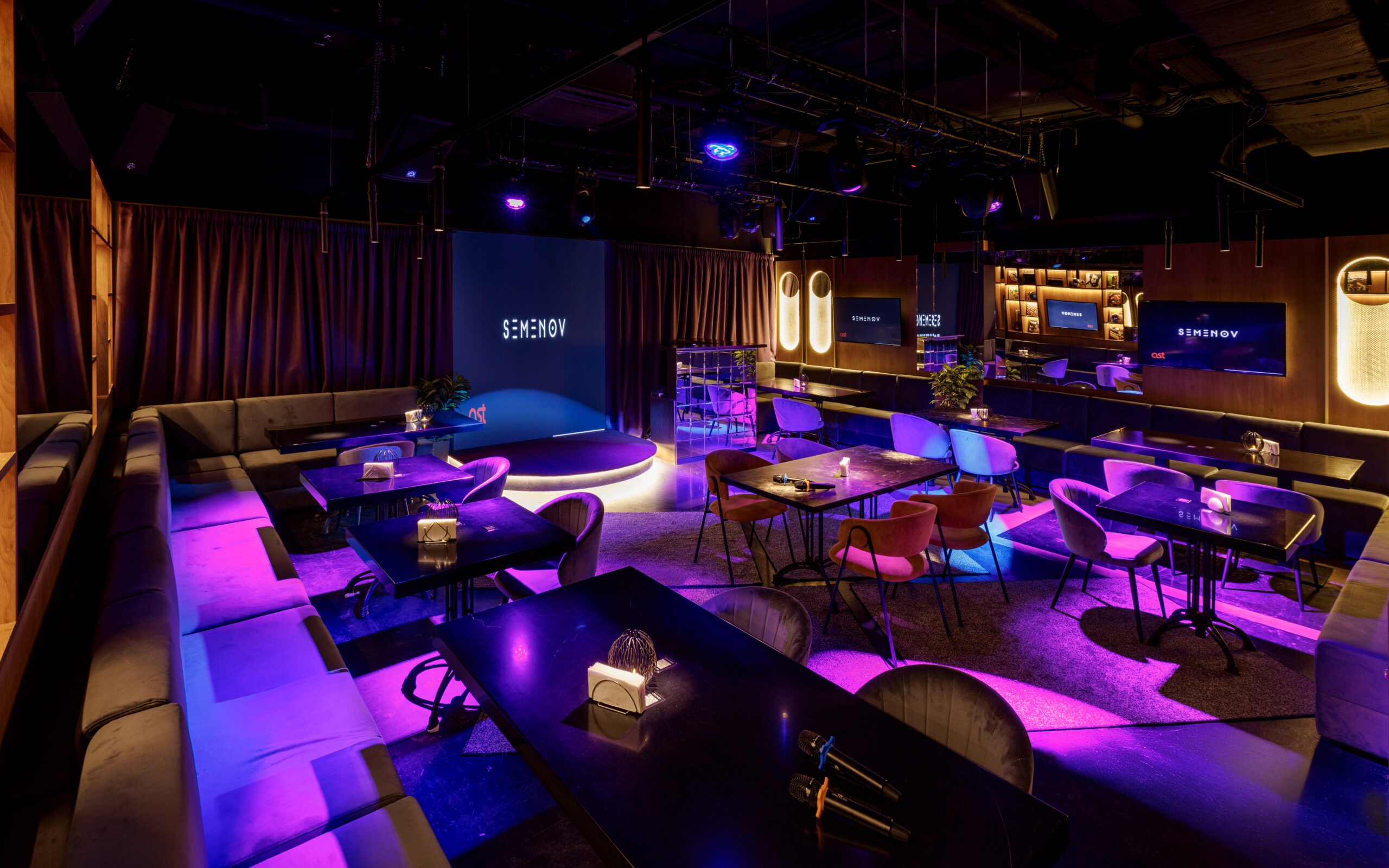 Основной зал