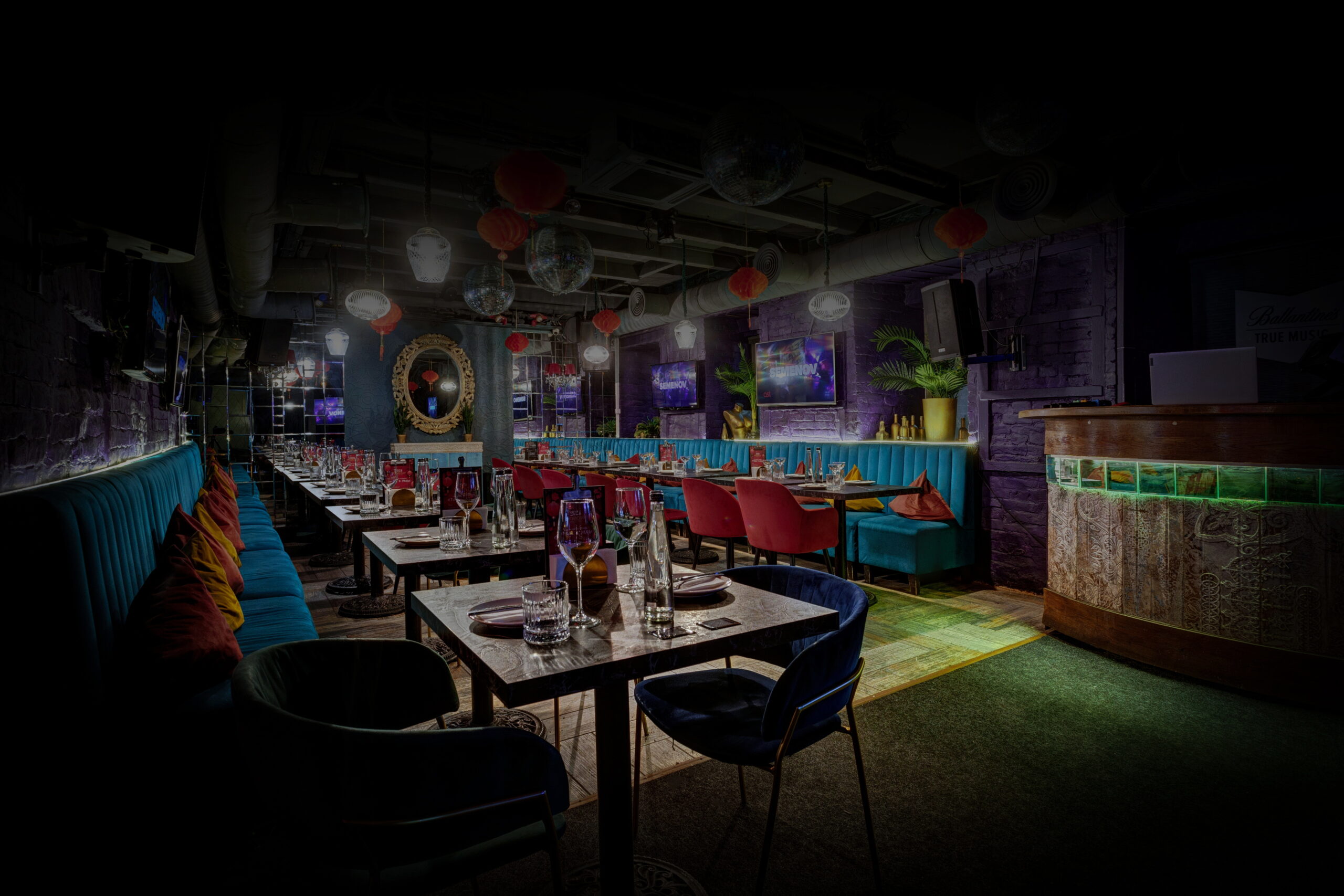 Основной зал